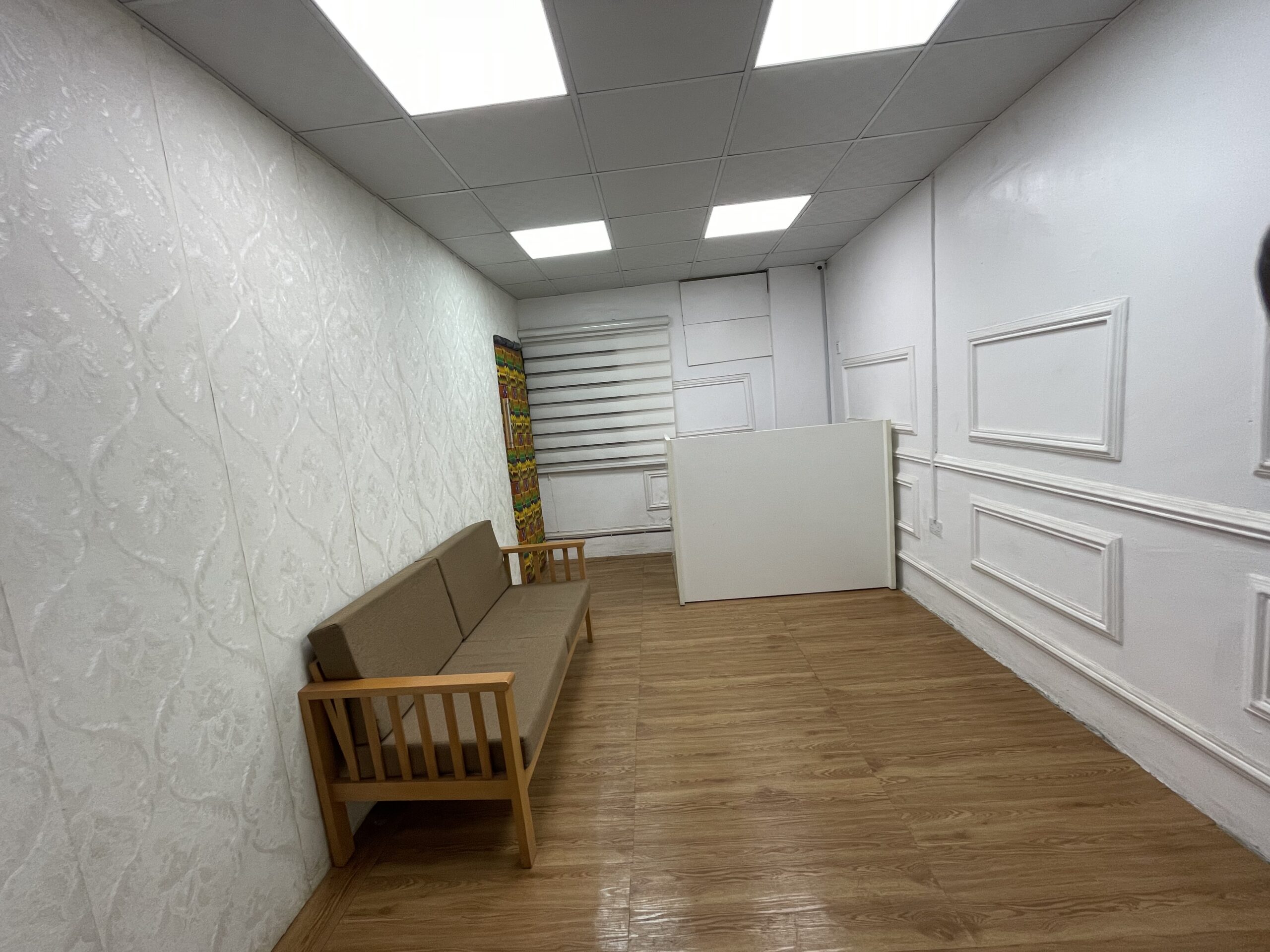 hitbrosent Studio waiting lounge hitbrosent Studio waiting lounge